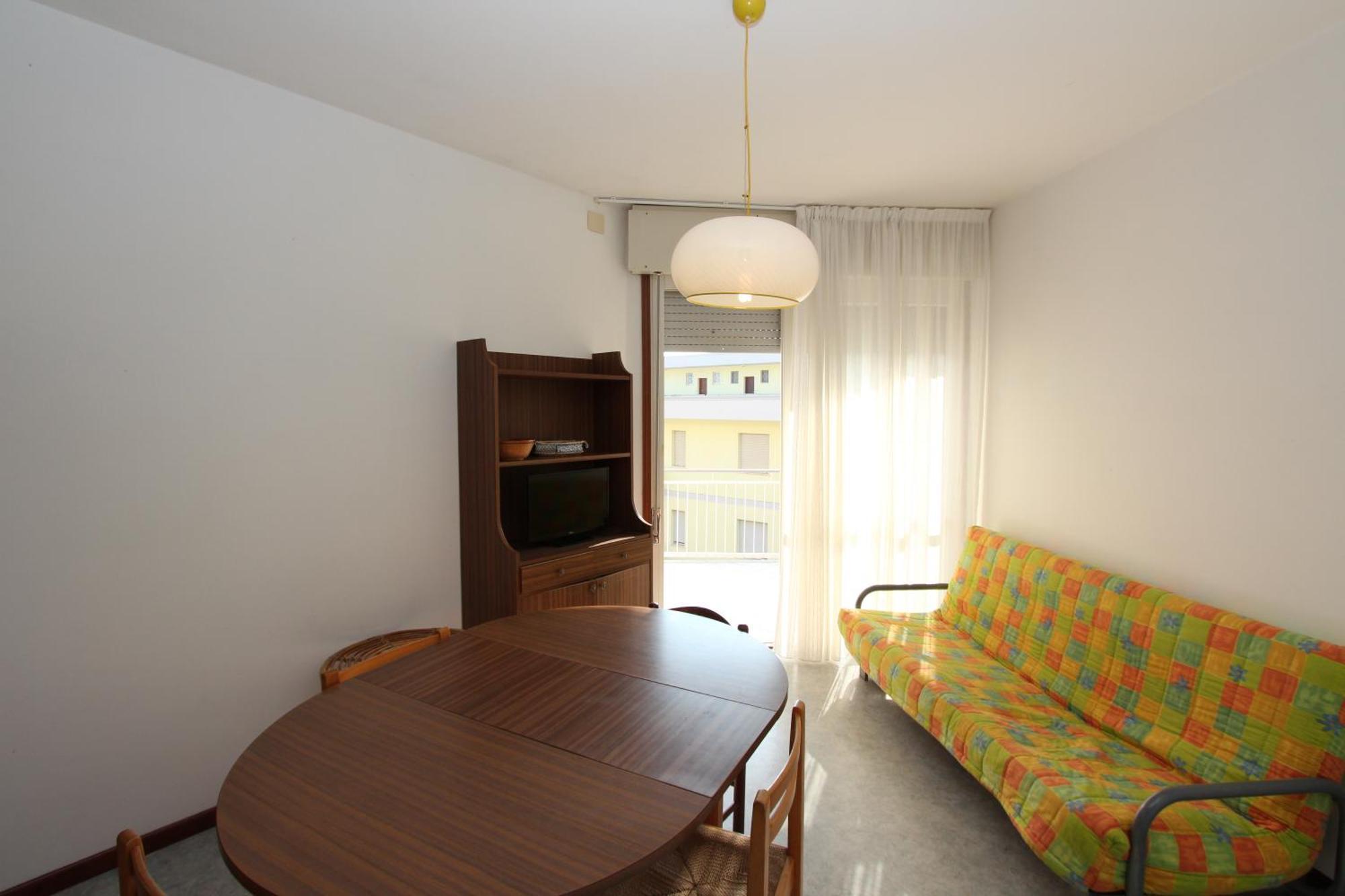 Jolly Apartment *